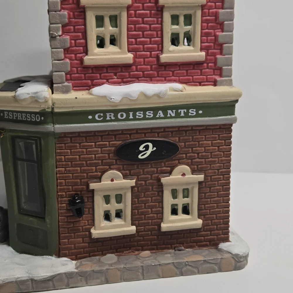 Lemax Juliette's Croissants And Coffee Shop "Christmas Village House" - Picture 5 of 7